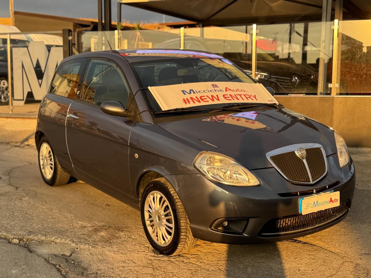 LANCIA YPSILON 1.2 60 CV PLATINO NEO PATENTATI