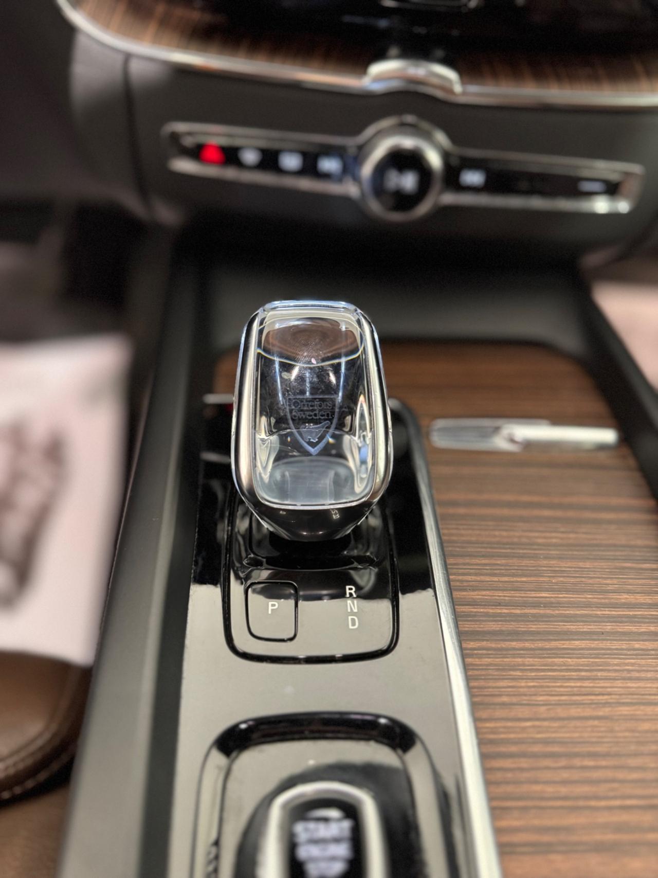 Volvo XC 60 XC60 B4 (d) AWD Geartronic Inscription FULL OPTIONAL, SEDILI IN PELLE CON REGOLAZIONE ELETTRICA CON MEMORIA, CRUISE ADATTIVO, CLIMA TRI-ZONA , PORTELLONE ELETTRICO, APPLE CARPLAY, FARI FULL LED AUTOMATICI E MOLTO ALTRO