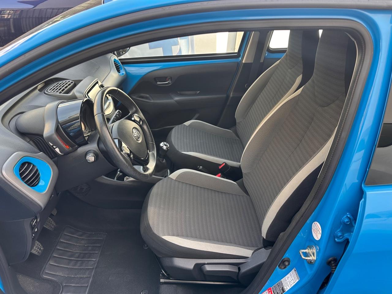 Toyota Aygo 1.0 VVT-i 72 CV 5 porte x-cool