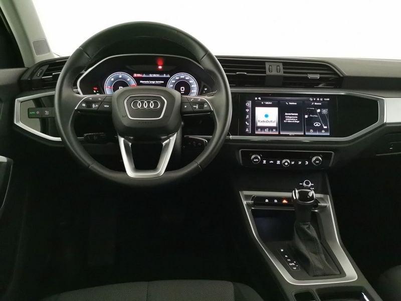 Audi Q3 40 2.0 tdi Business quattro 190cv s-tronic