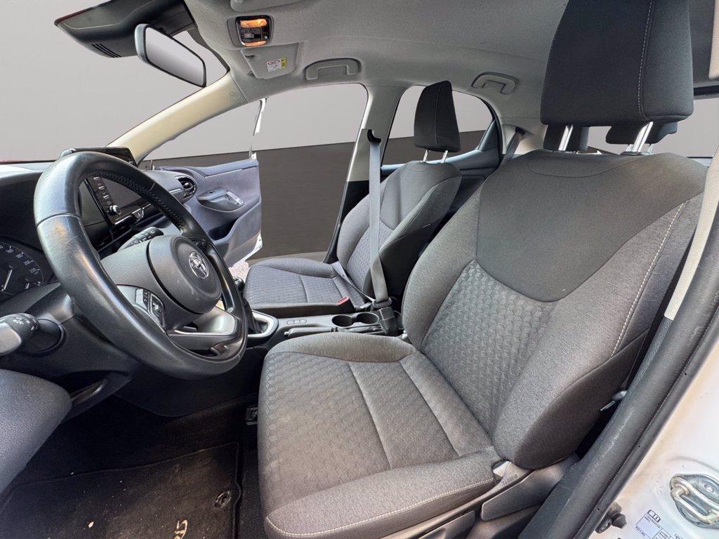 TOYOTA Yaris 1.0 active del 2023