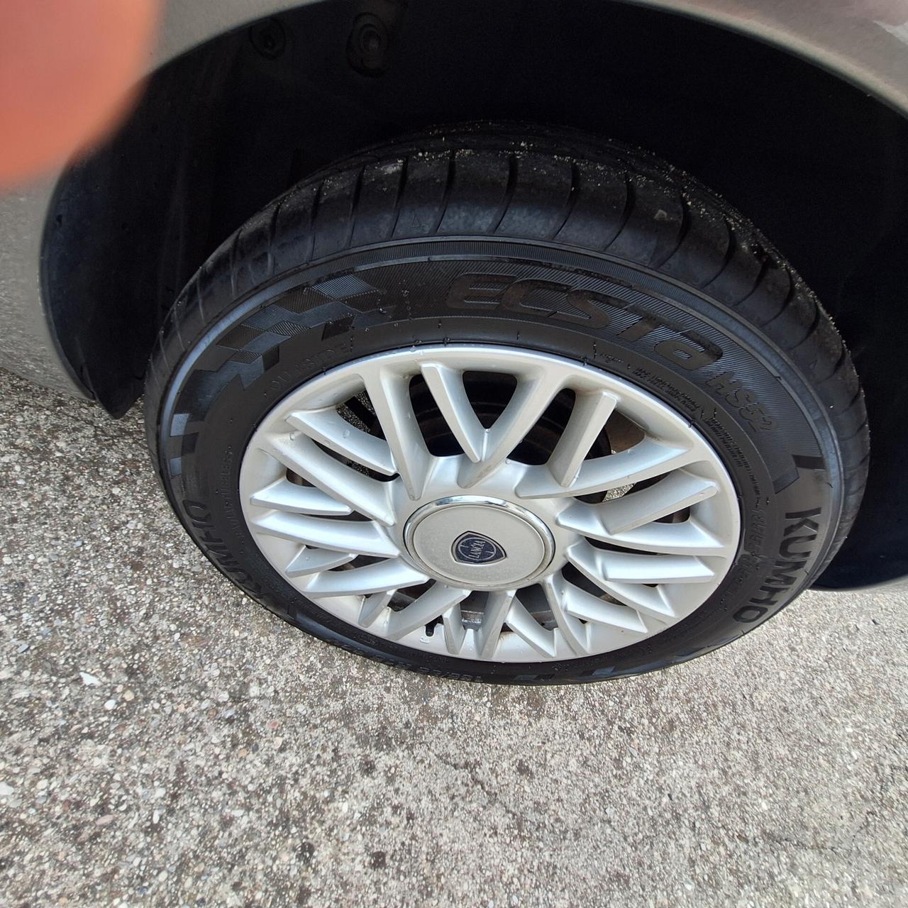 LANCIA YPSILON GARANZIA 12 MESI