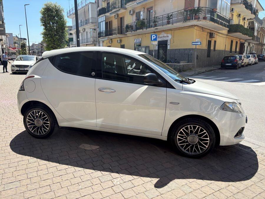 LANCIA YPSILON 1.2 GPL ECOCHIC GOLD CERTIFICATA
