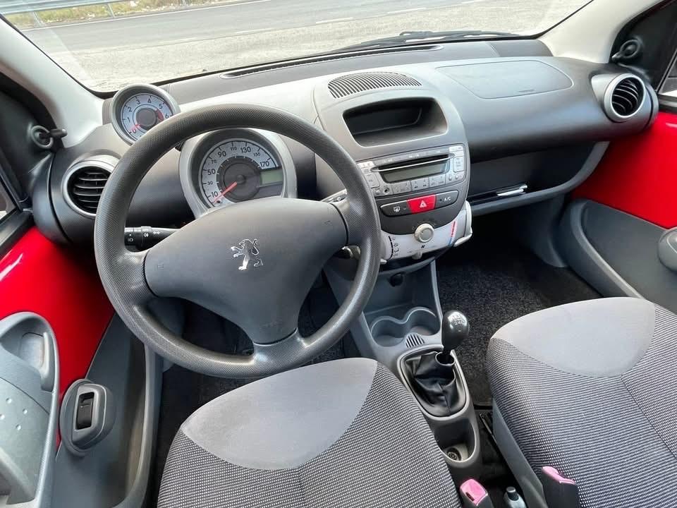 Peugeot 107 5p. Plaisir