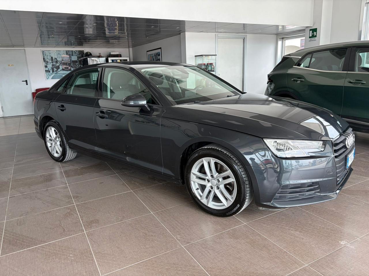 Audi A4 2.0 TDI 150 CV S tronic Business