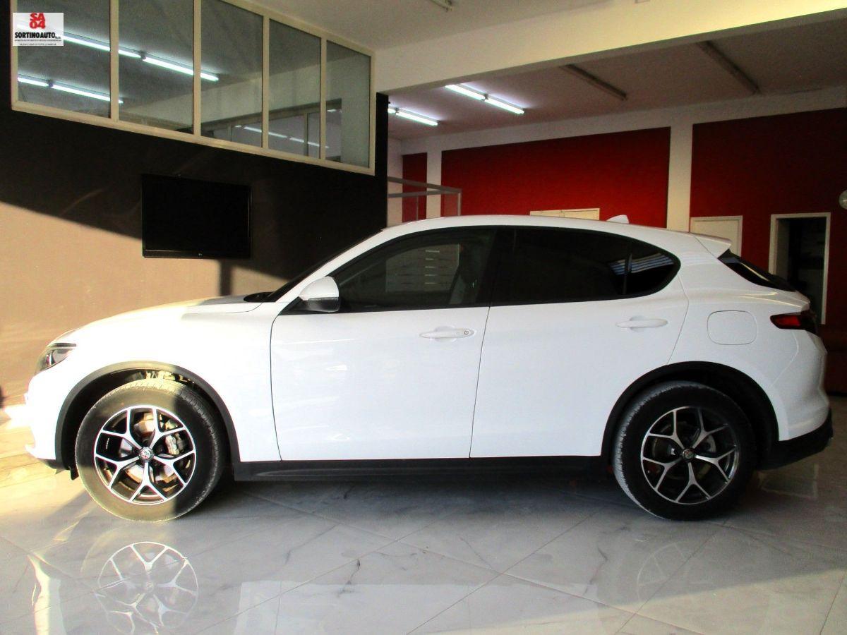 A.R.Stelvio 2.2 T.diesel 210cv AT8 Q4 Exec.-2018 FULL