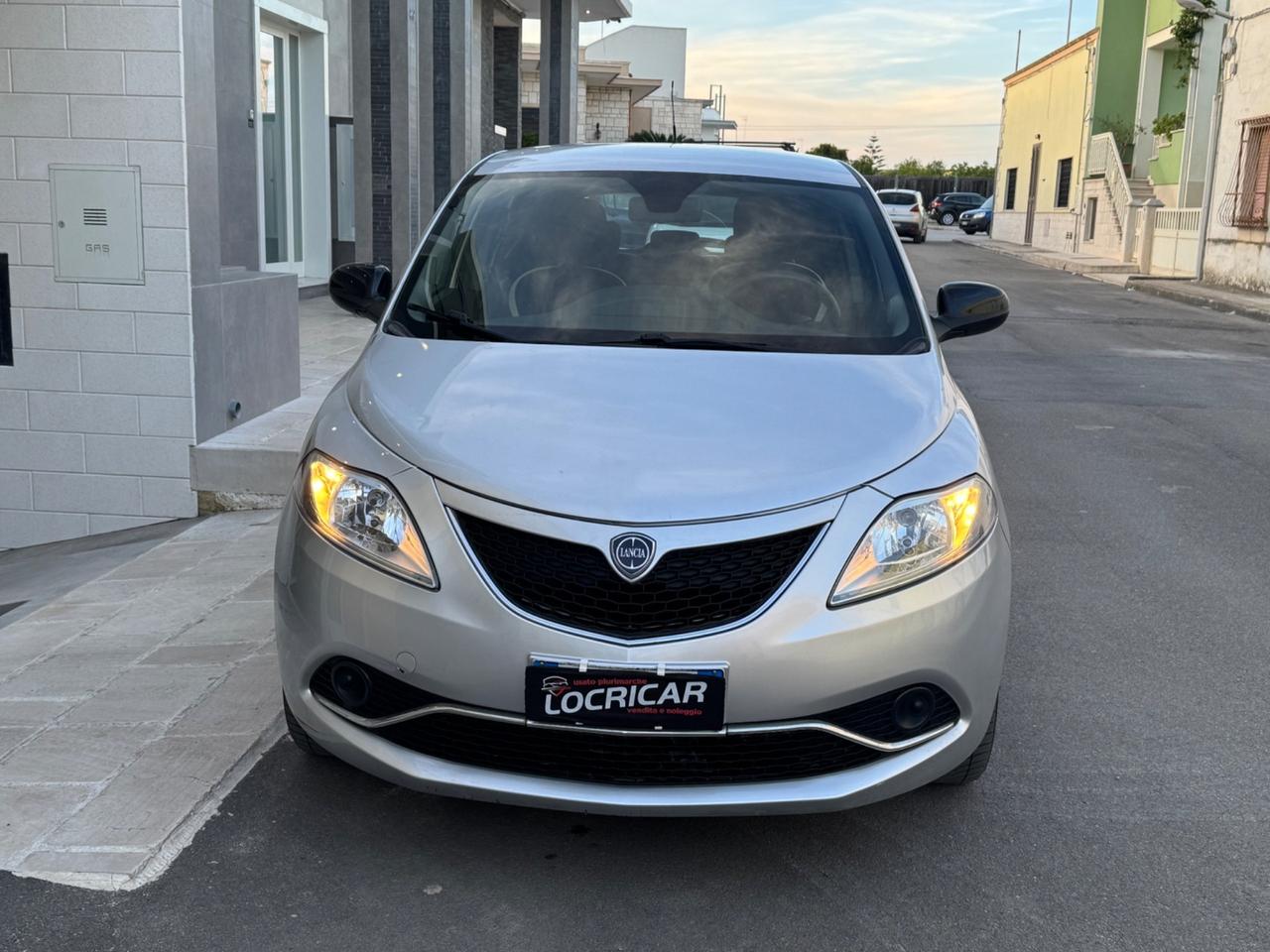 Lancia Ypsilon 1.3 MJT 16V 80 CV 5 porte S&S Silver
