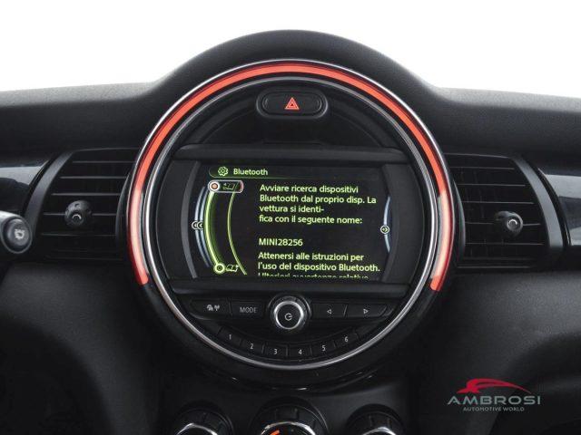 MINI Cooper D 5 porte 1.5 Hype Auto