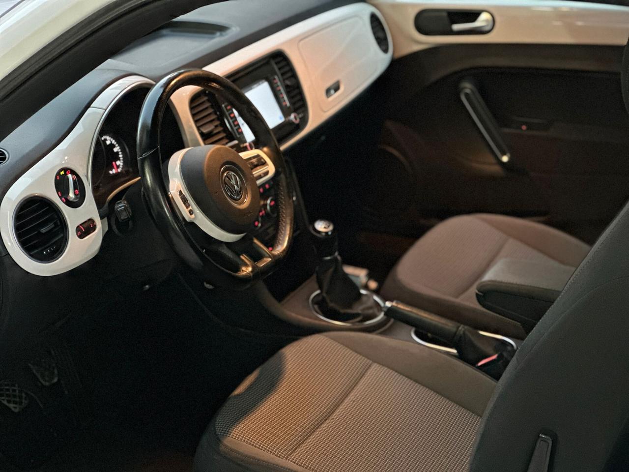 Volkswagen Maggiolino 1.6 TDI Design