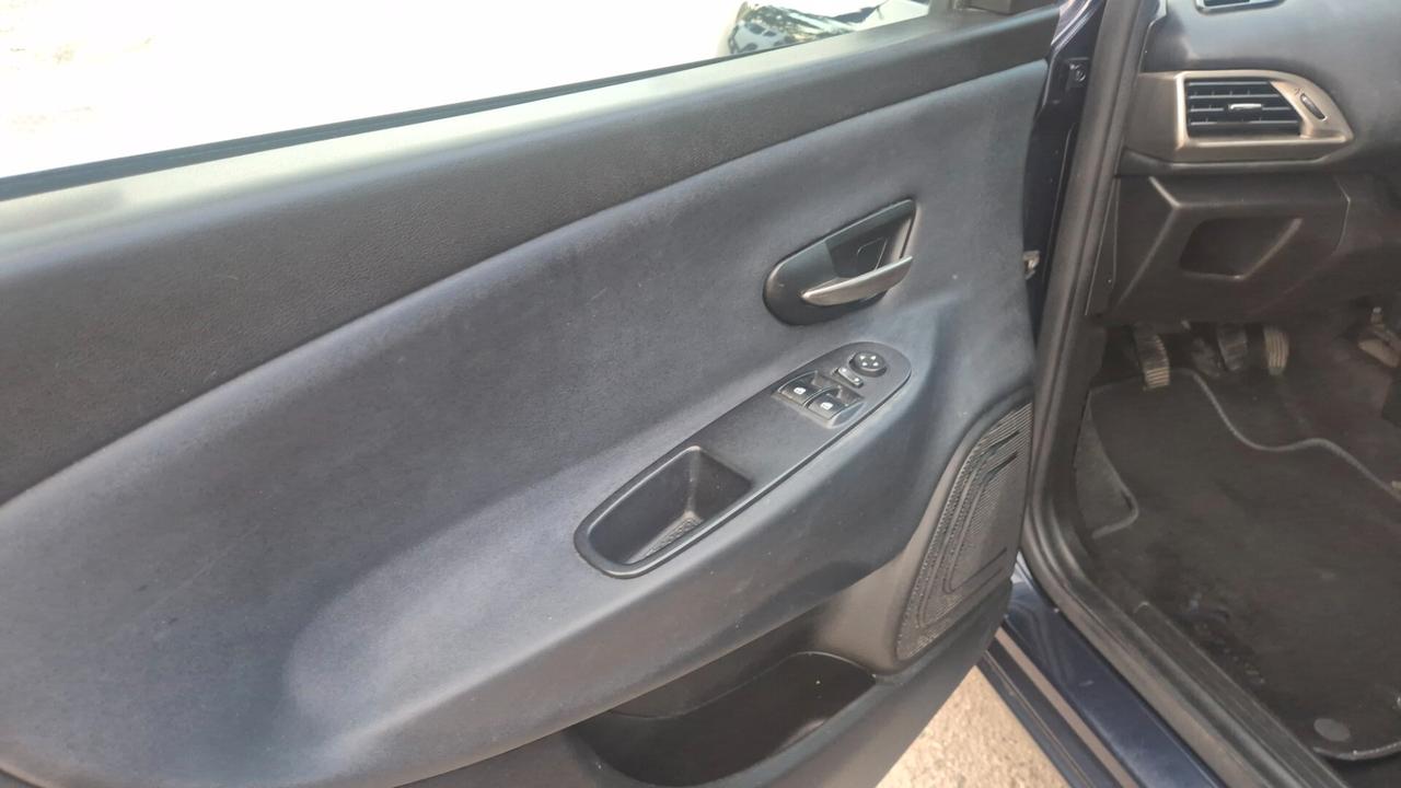 Lancia Ypsilon 1.2 69 CV 5 porte Platinum