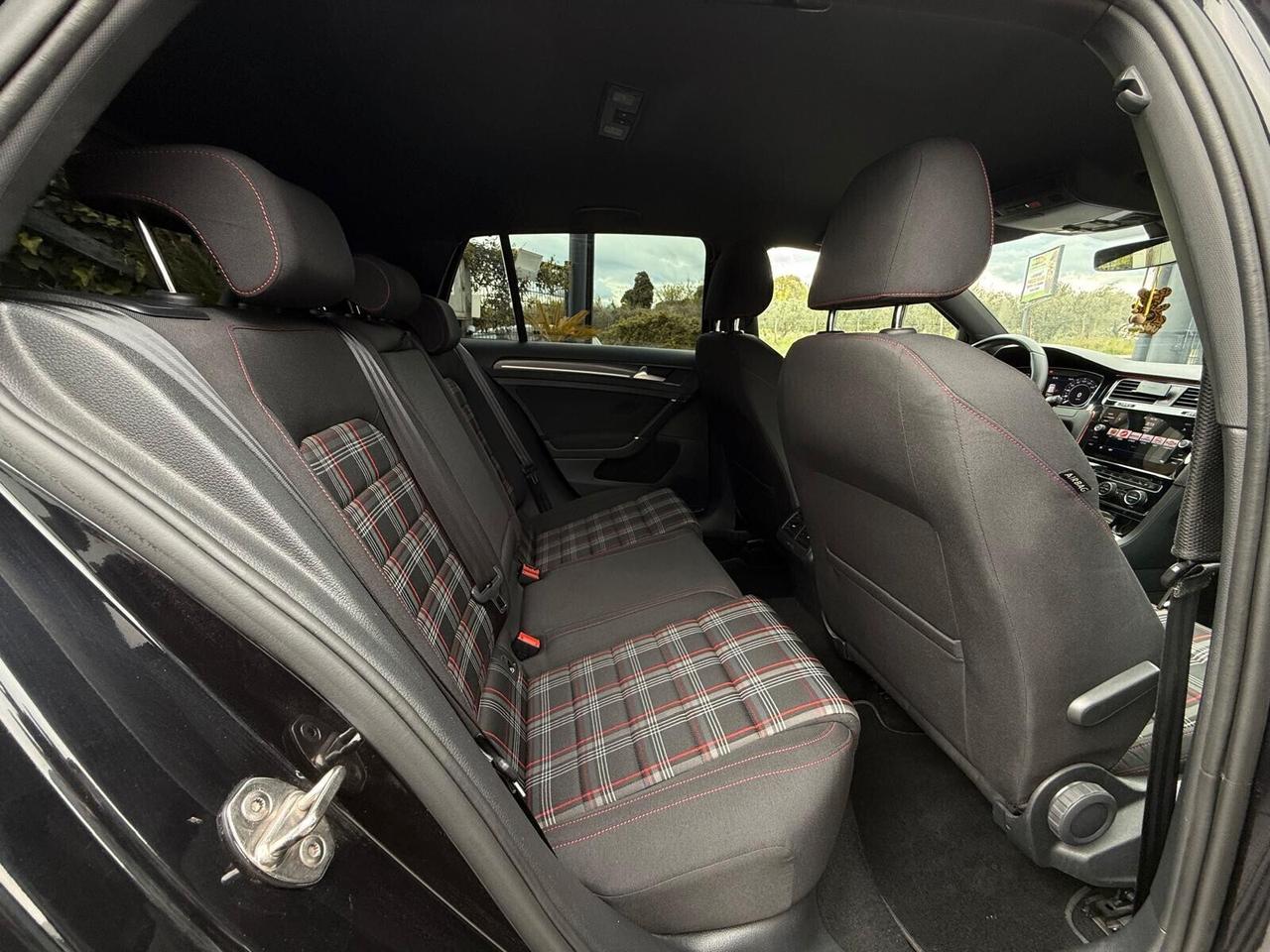 Volkswagen Golf GTI Performance 2.0 245 CV DSG MAXTON LOOK