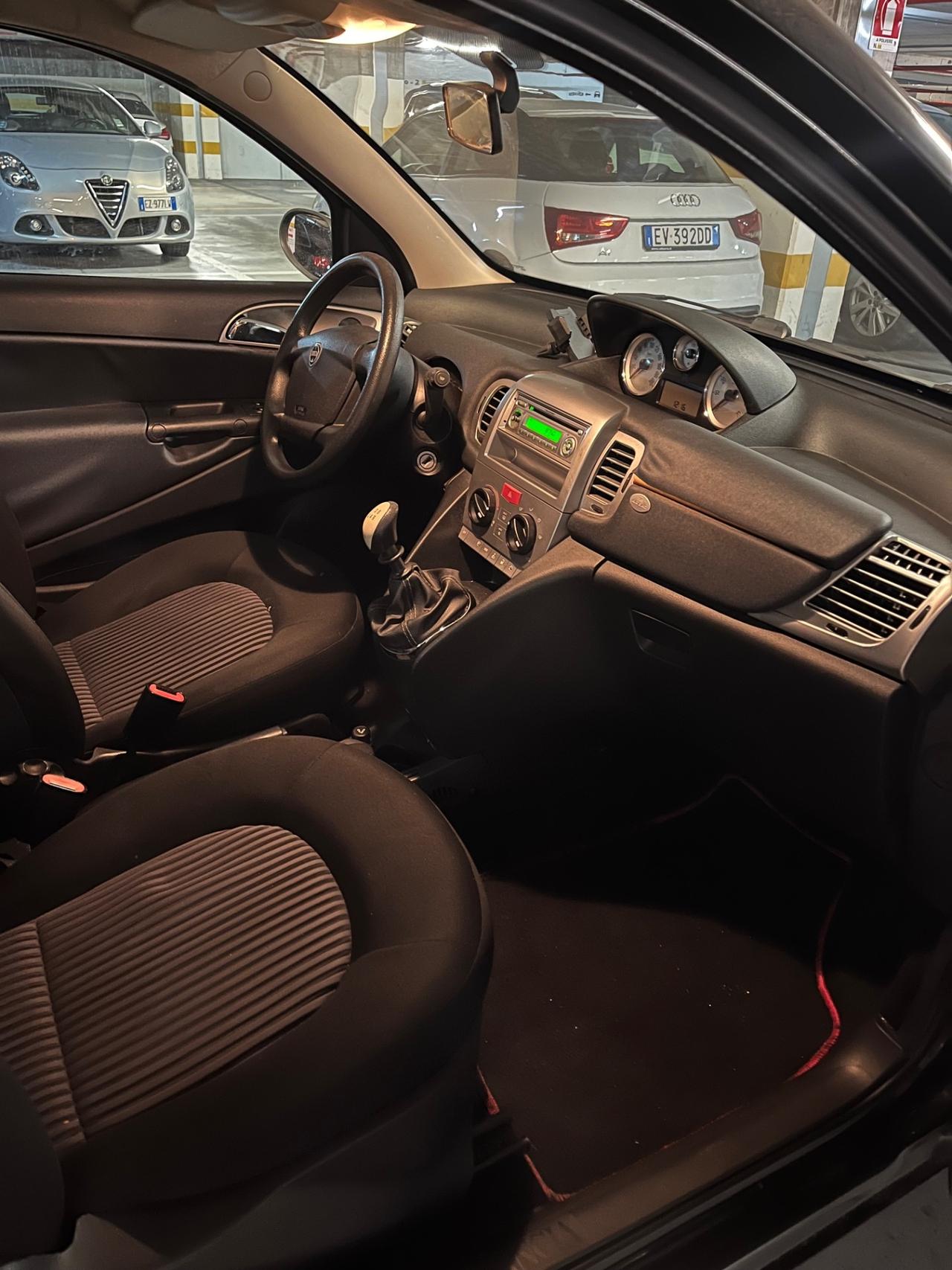 Lancia Ypsilon 1.2 Platino