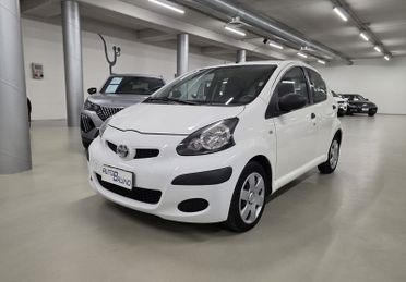 Toyota Aygo Aygo 1.0 12V VVT-i 5 porte Now Connect