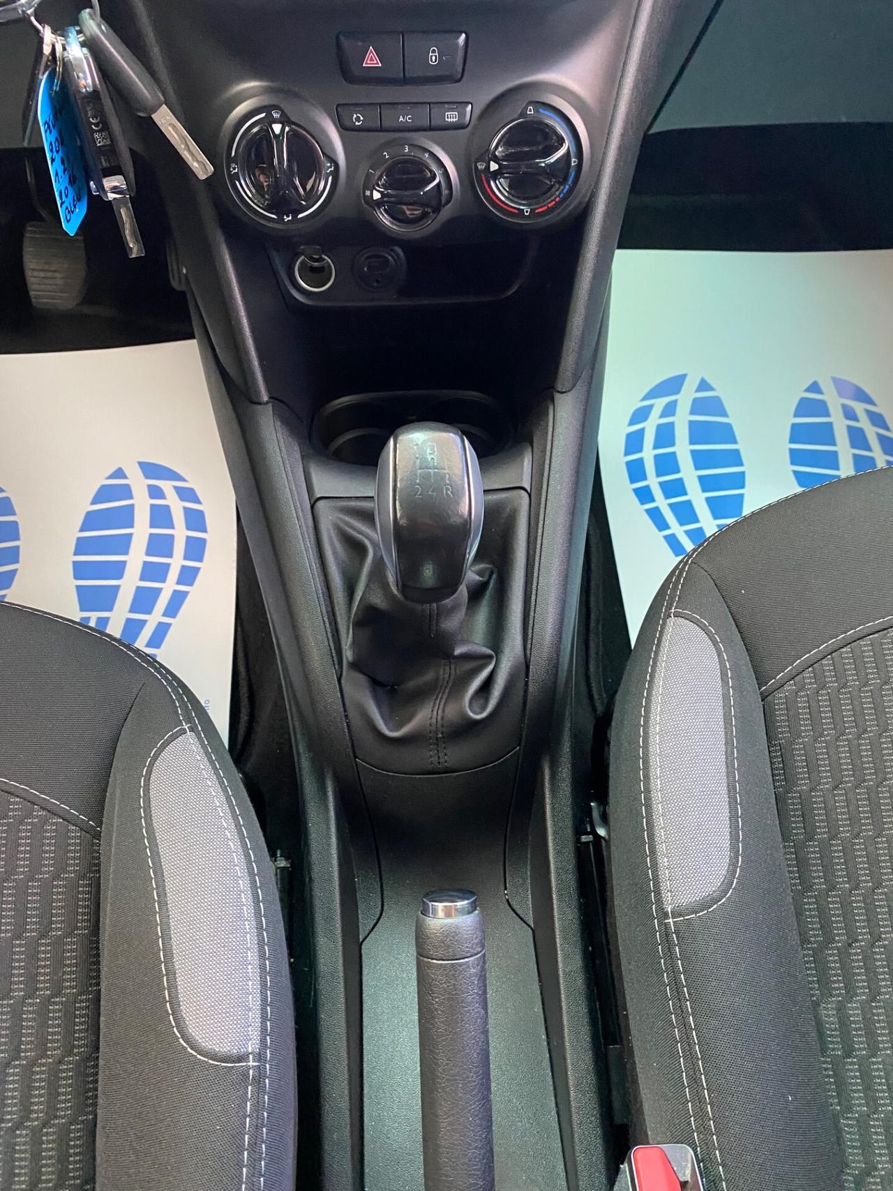 Peugeot 208 puretech Style