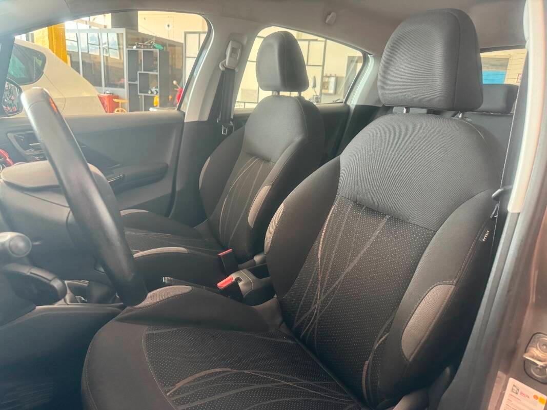 Peugeot 208 Peugeot 208 1.4 hdi 8v Access 5p