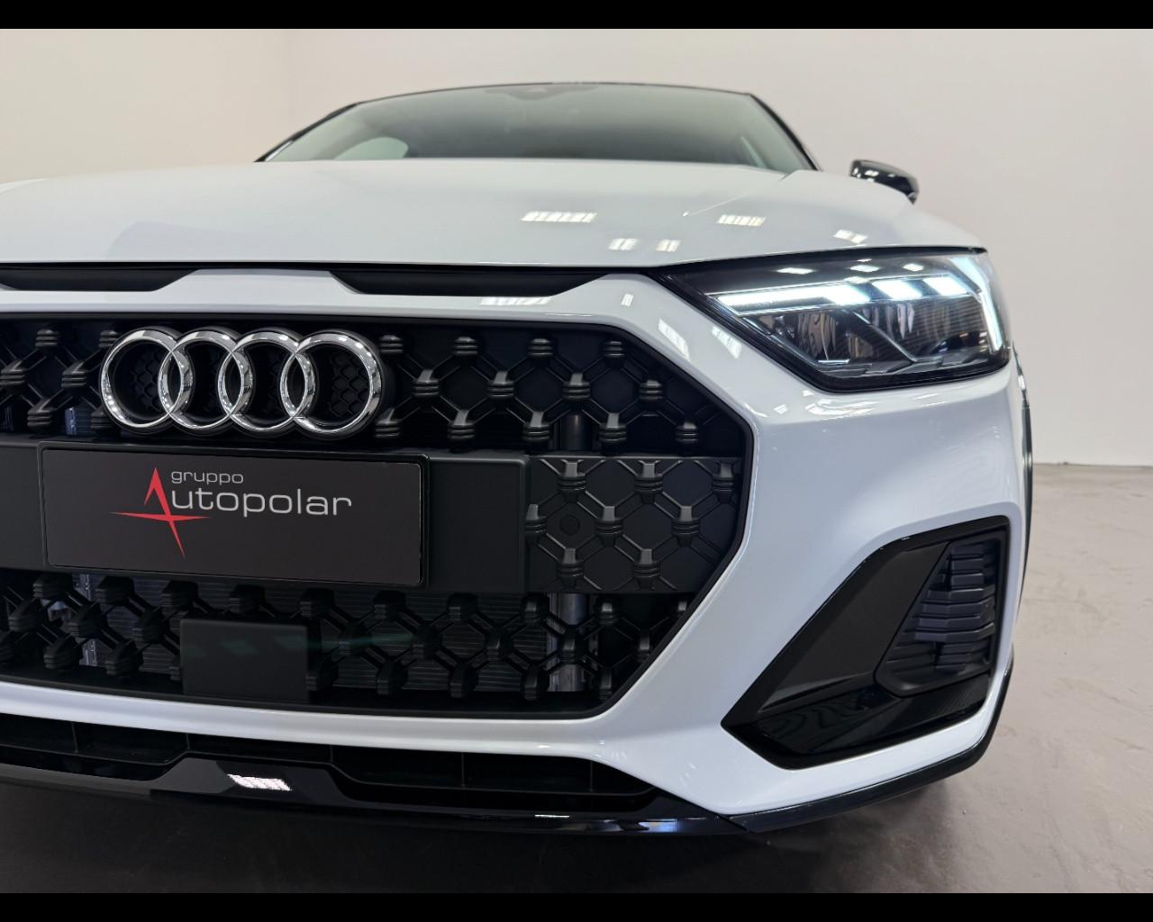 AUDI A1 ALLSTREET 30 TFSI IDENTITY CONTRAST