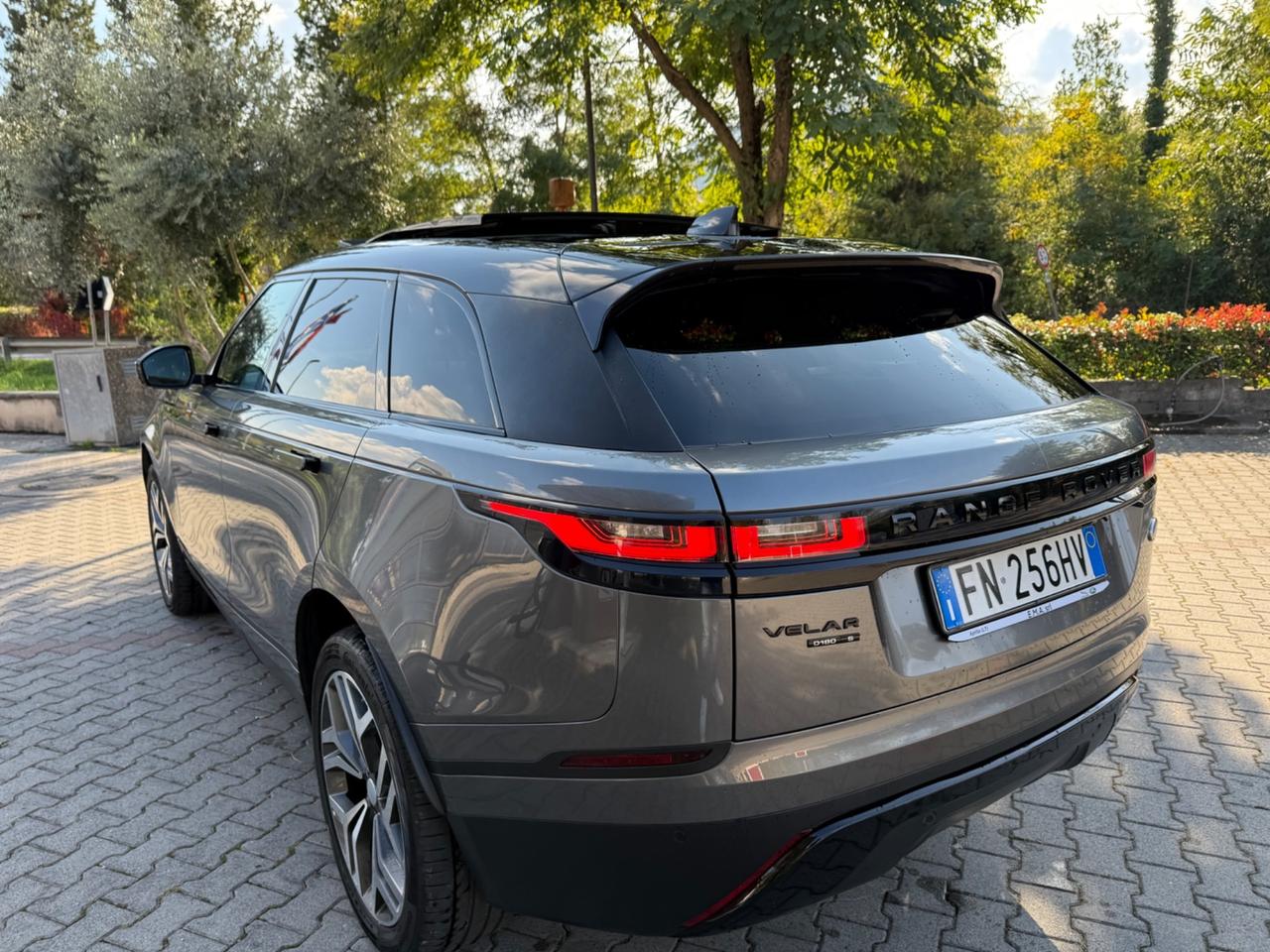 Land Rover Range Velar 2.0D I4 180 CV full optional