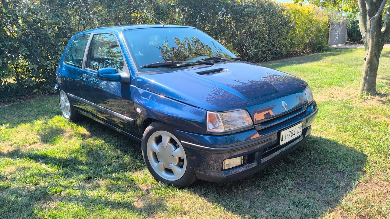 Renault Clio 1.8 16V 1800