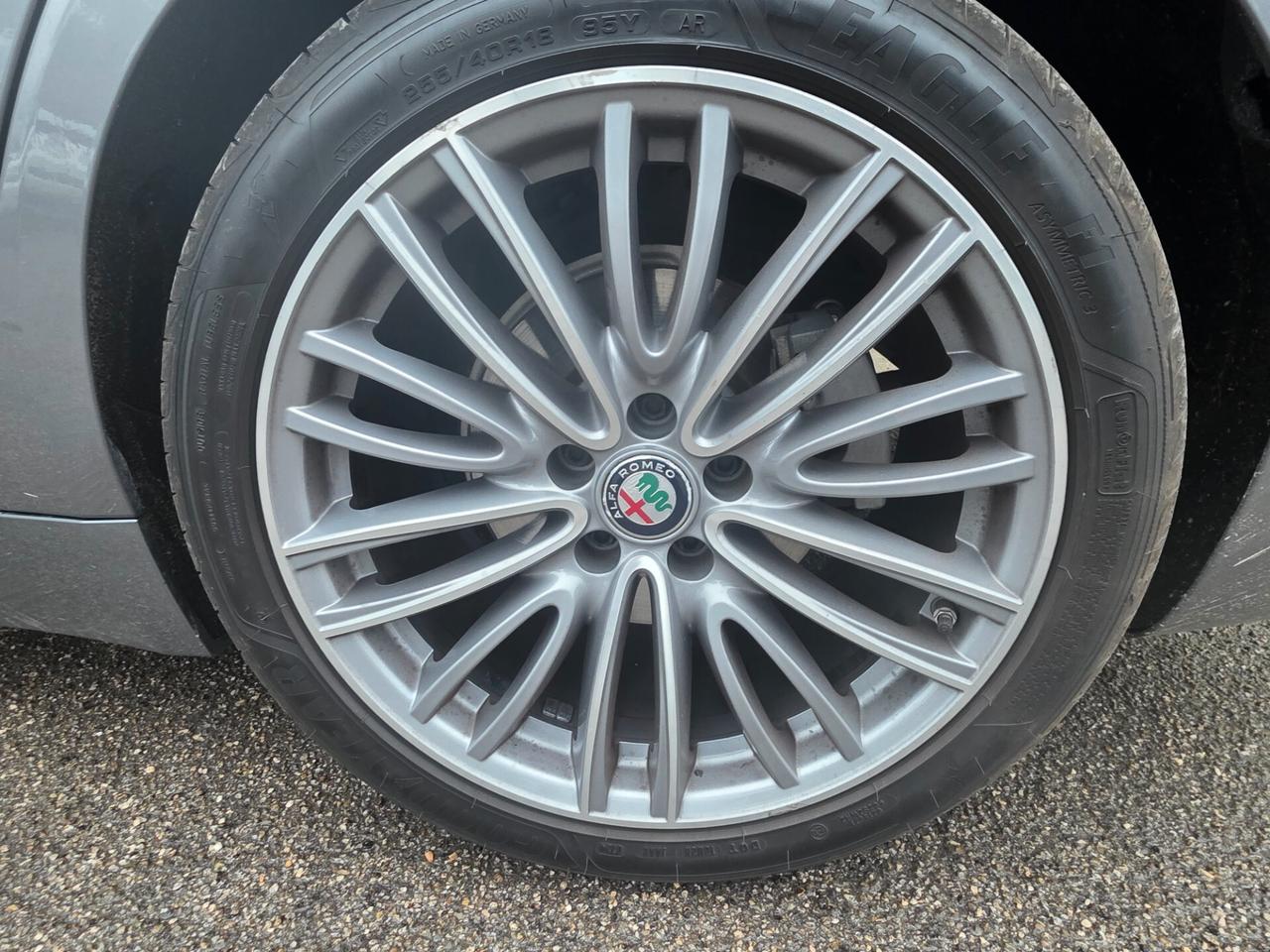 Alfa Romeo Giulia 2.2 Turbodiesel 180 CV Business Sport