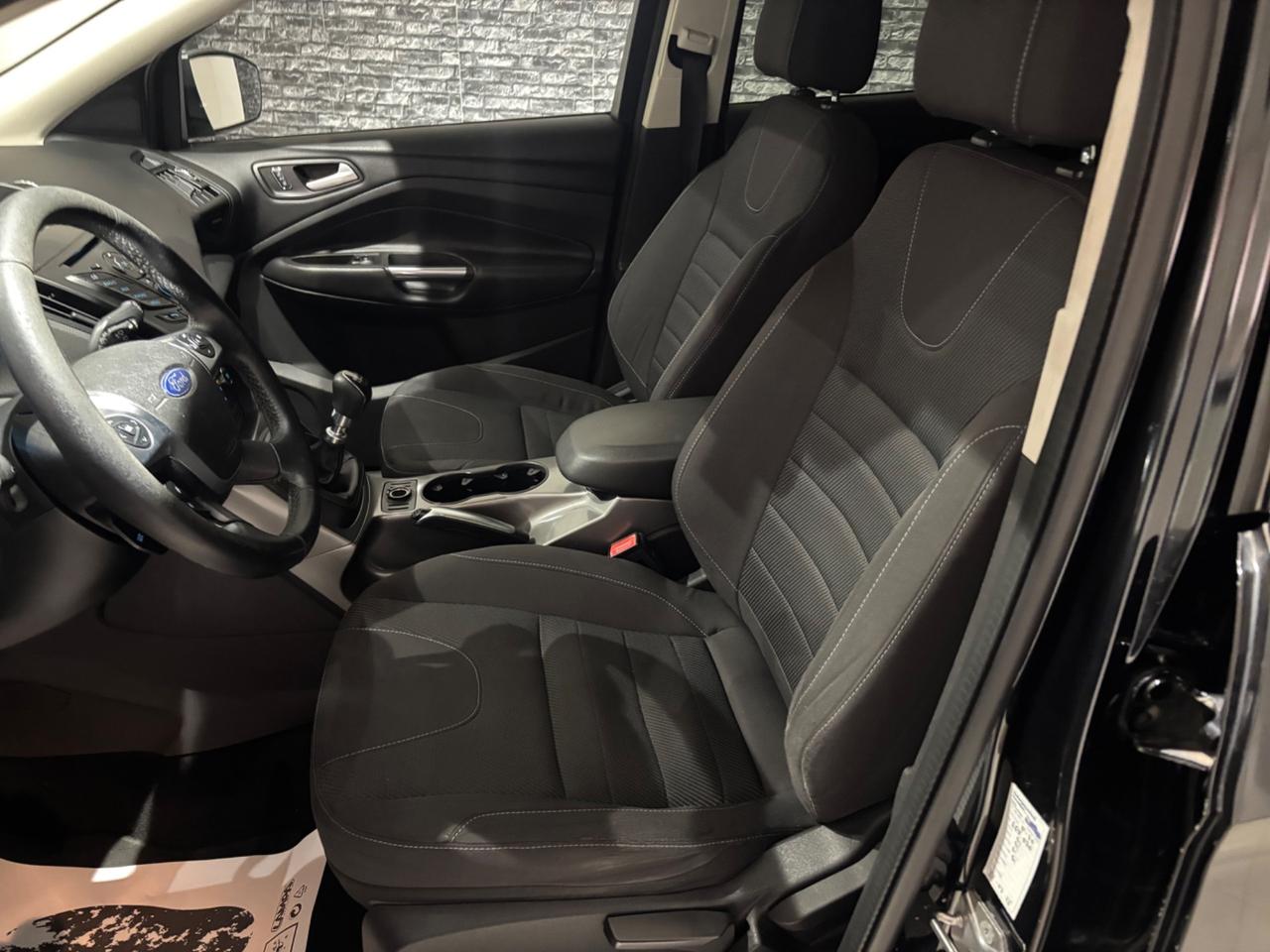 Ford Kuga 2.0 TDCI 115 CV 2WD Titanium