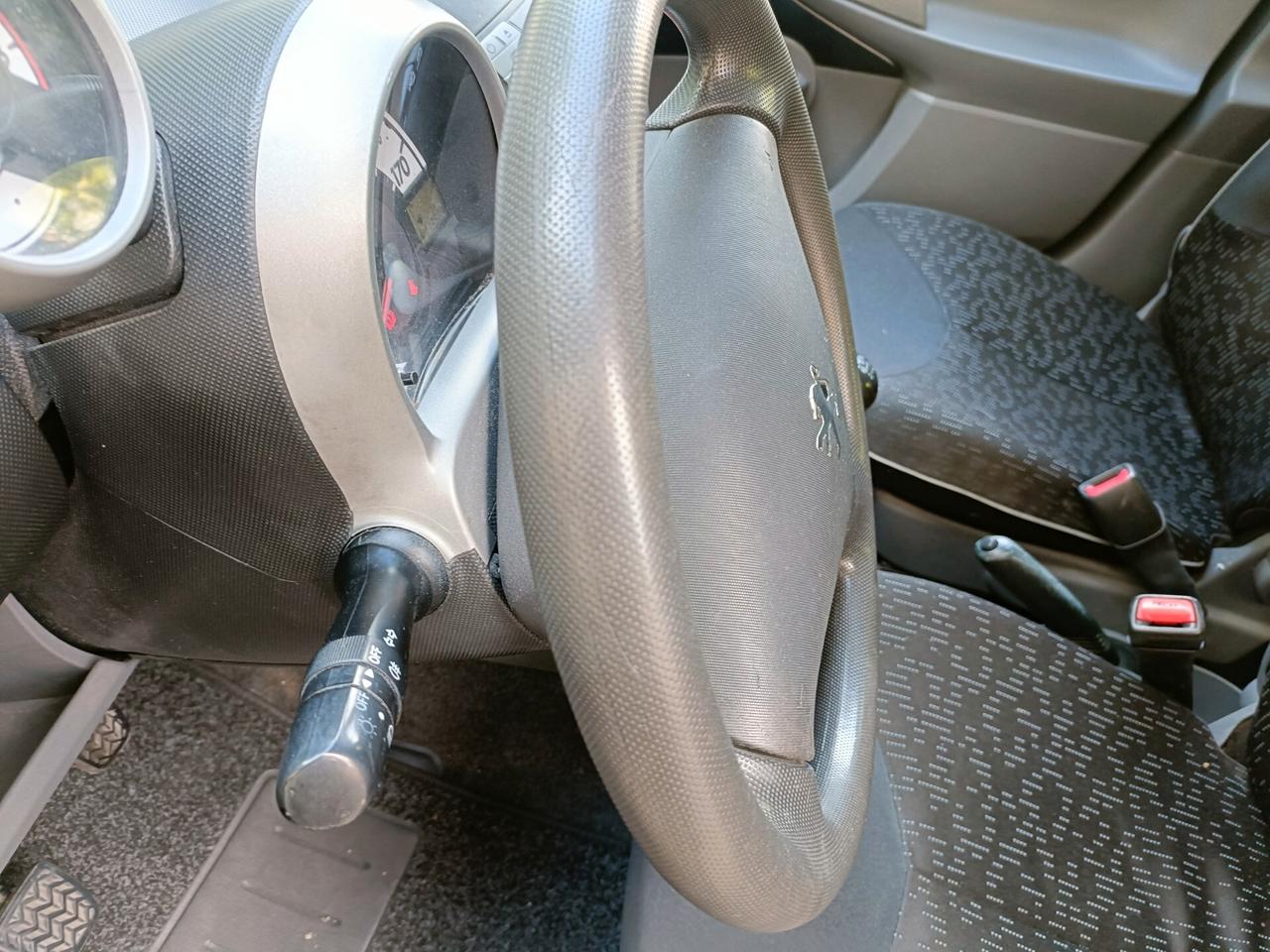 Peugeot 107 1.0 68CV 5p. Sweet Years