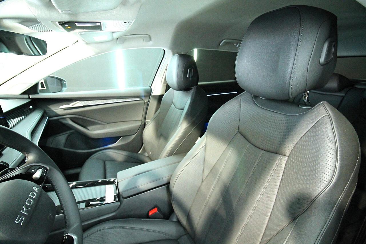 SKODA SUPERB WAGON 2.0 TDI STYLE 150 CV