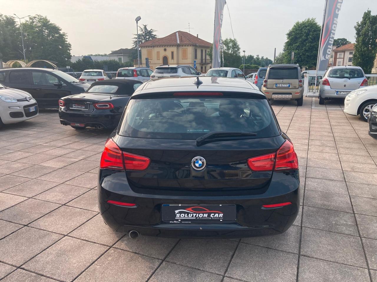 Bmw 114 114d 3p. Urban
