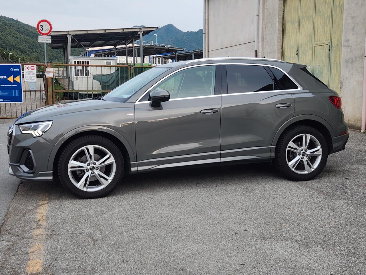 Audi Q3 35 2.0 TDI S LINE EDITION QUATTRO S TRONIC