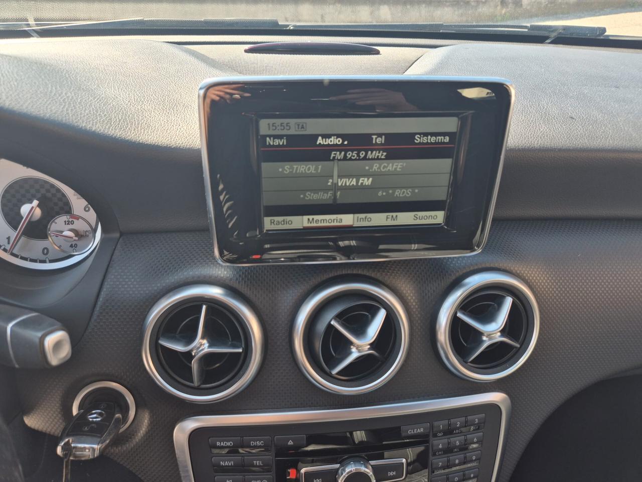 Mercedes-benz A 180 CDI BlueEFFICIENCY Automatic Premium