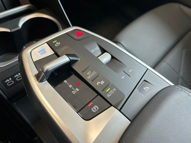 BMW iX1 eDrive 20 xLine- OK NEOPATENTATI