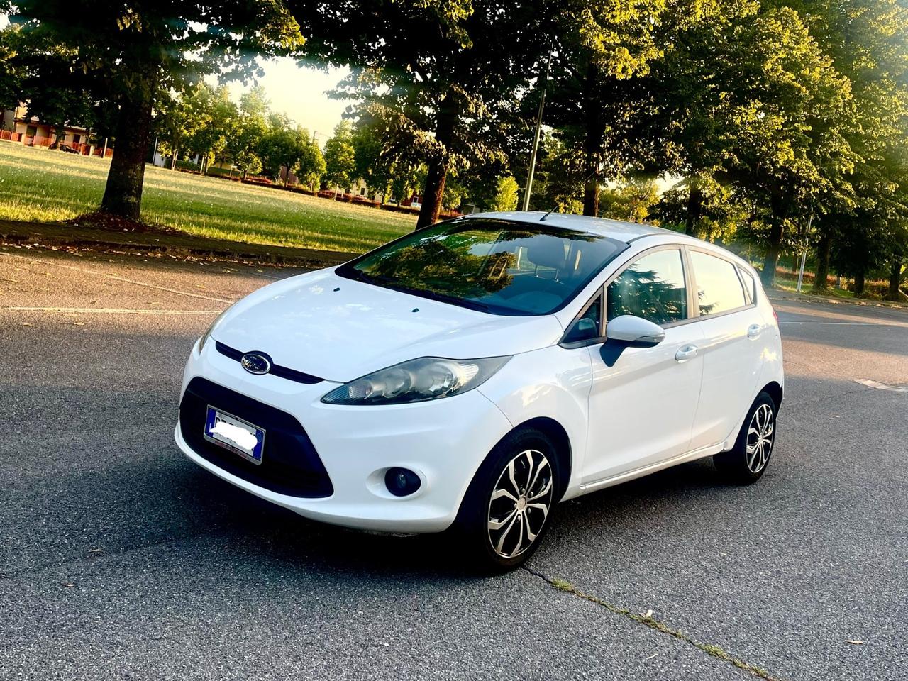 Ford Fiesta 1.4 TDCi 5p. Ghia