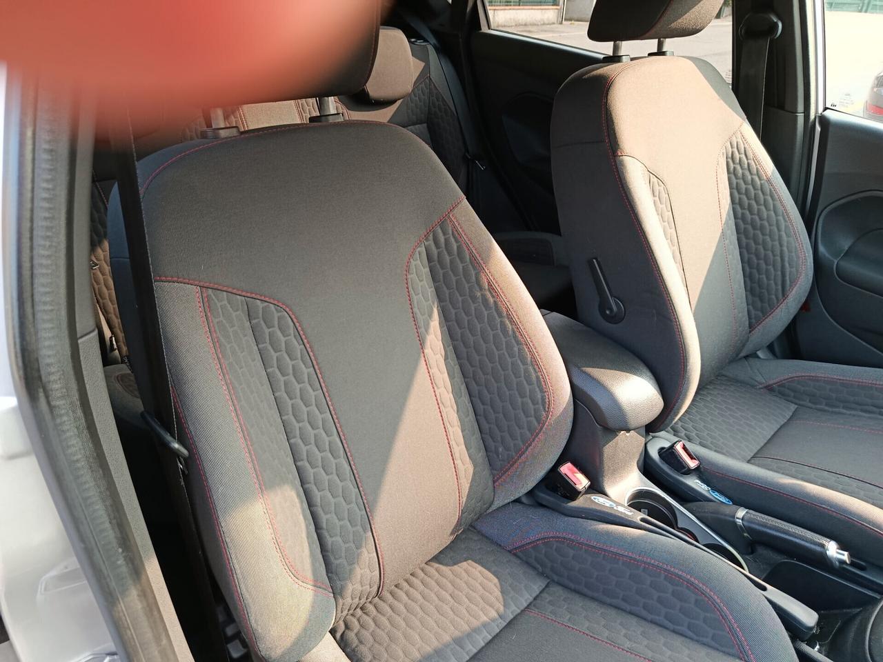Ford Fiesta 1.5 TDCi 75CV 5 porte ST-Line OK NEOPATENTATI