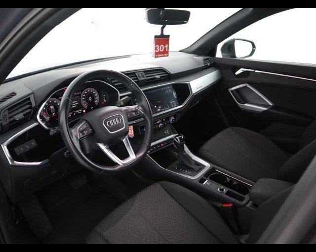 AUDI Q3 35 TFSI S tronic Business Advanced