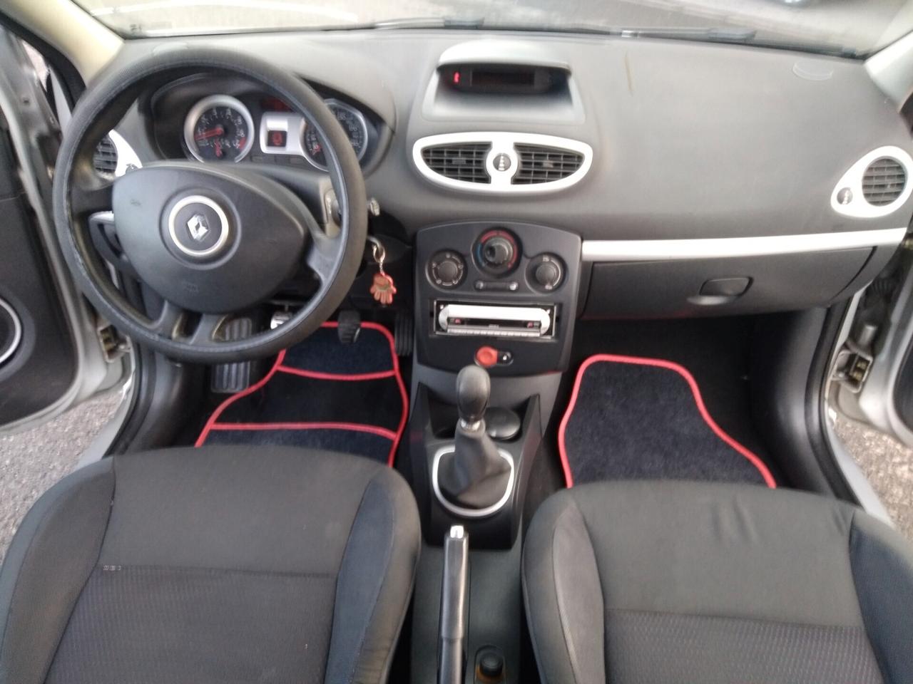 Renault Clio 1.2 16V 75cv 5 porte Luxe x neopatentati