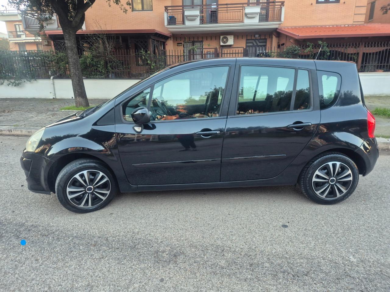 Renault Modus Grand 1.5 dCi 85CV Dynamique