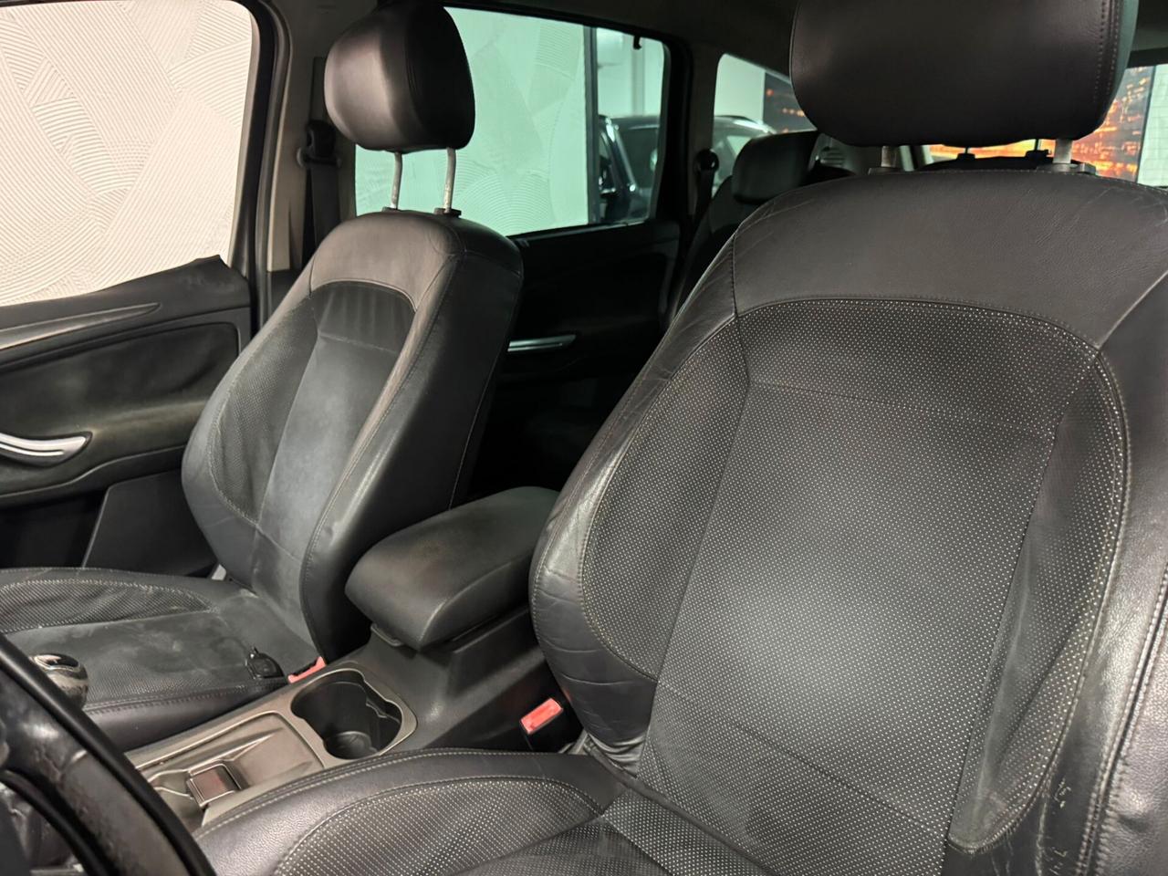 Ford S-Max 2.0 TDCi 140CV Titanium