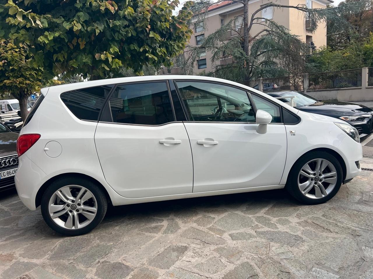 OPEL MERIVA 1.6 CDTI Start&Stop COSMO