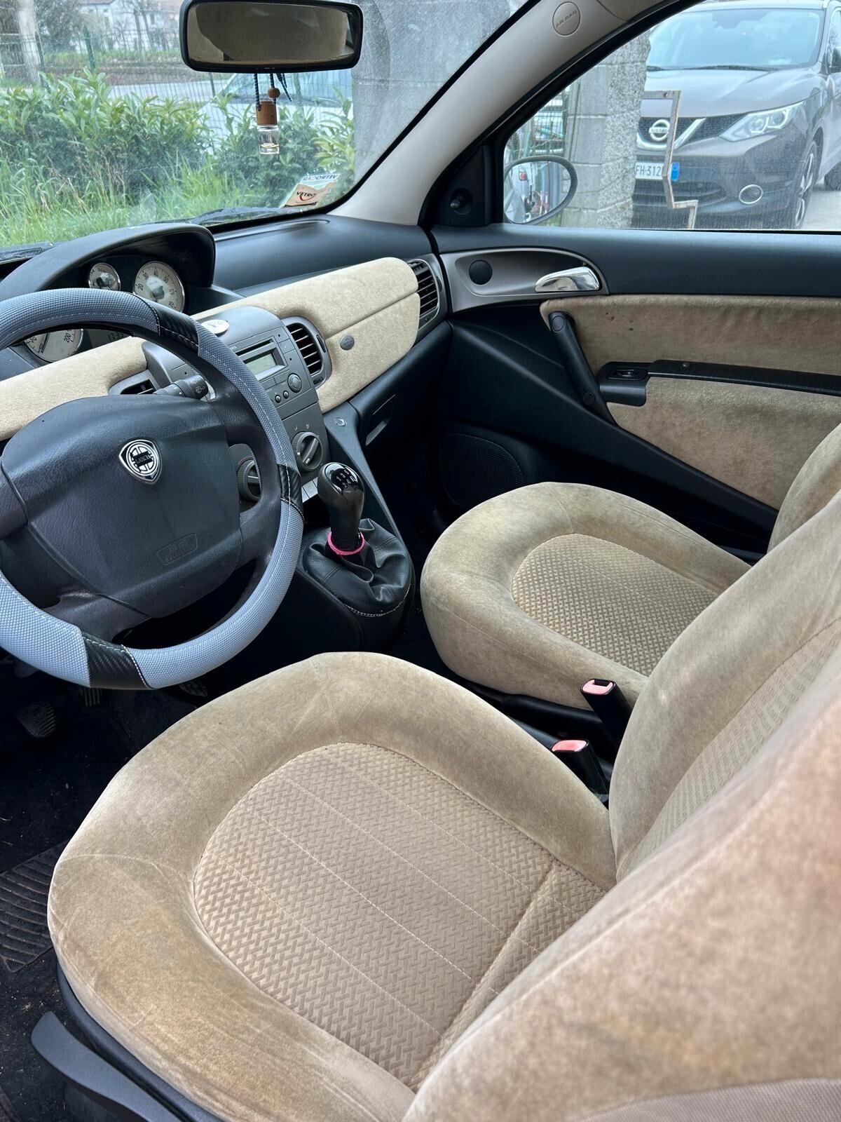 Lancia Ypsilon 1.3 Multijet 16V Platino ok neo patentati