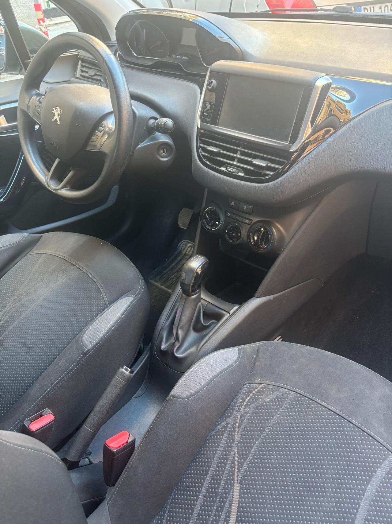 Peugeot 208 1.2 VTi 82 CV 5 porte Allure FINANZIABILE