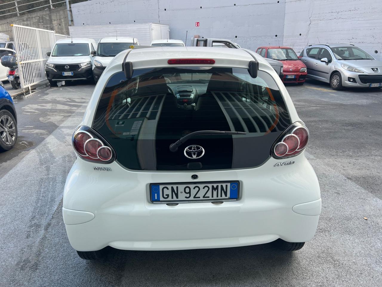 Toyota Aygo 1.0 12V VVT-i 5 porte Lounge Connect