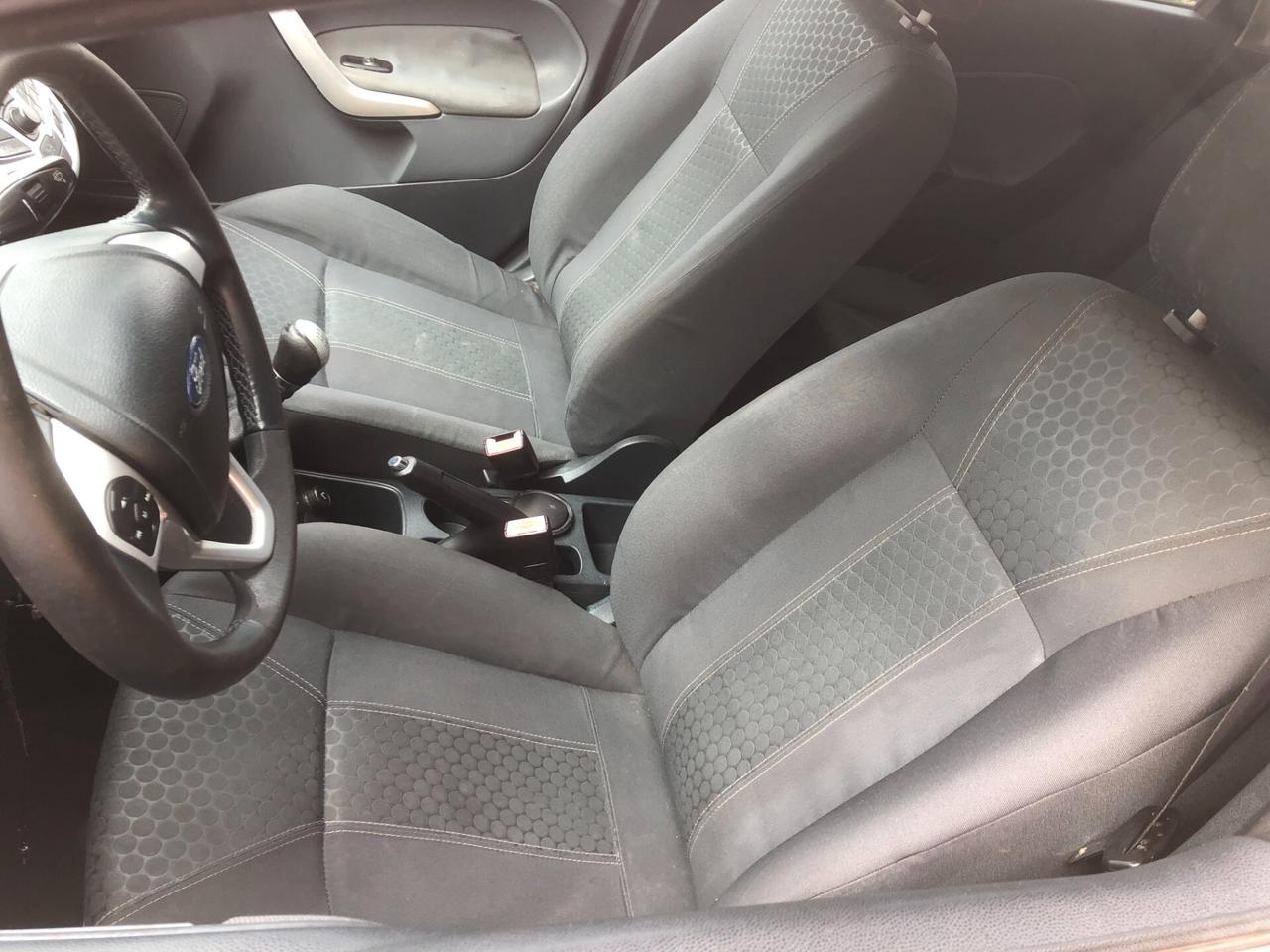 Ford Fiesta 1.4 5 porte Bz.- GPL Titanium