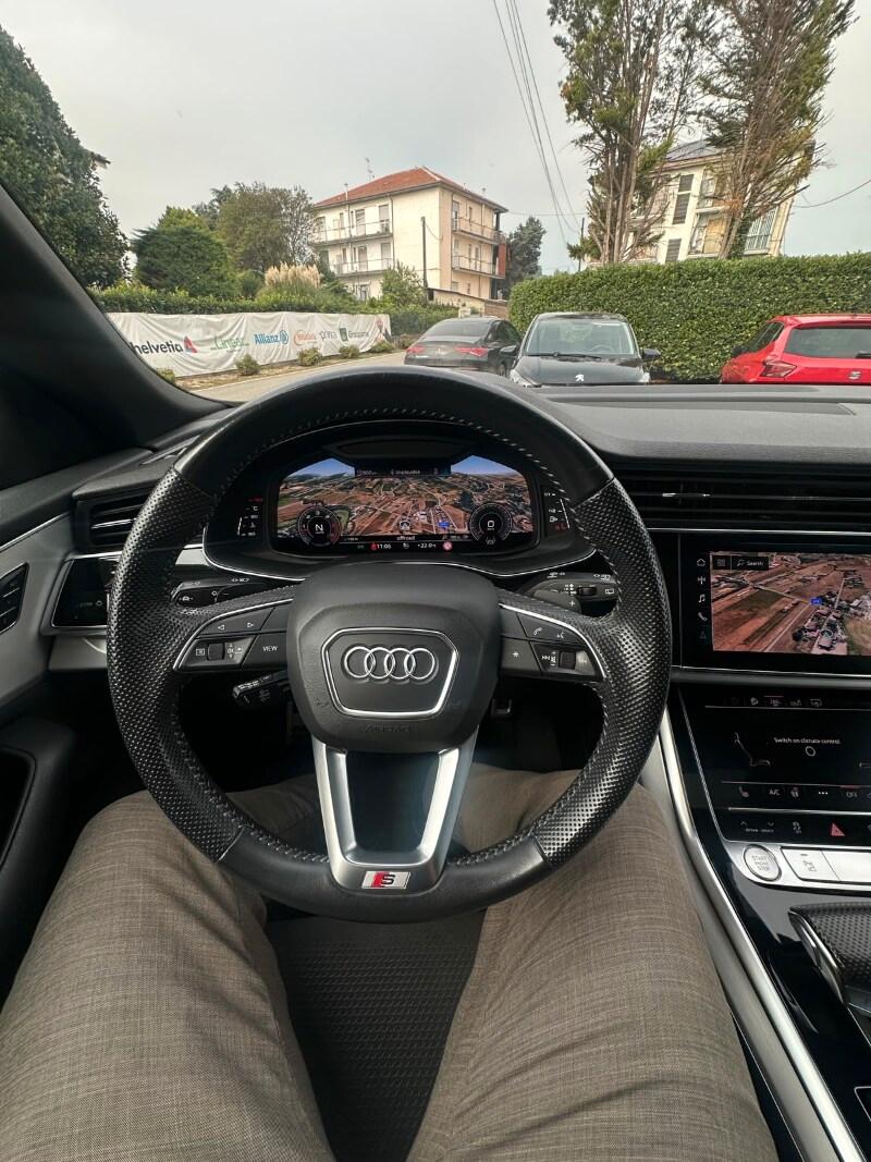 AUDI Q8 Q8 50 TDI 286 CV quattro tiptronic Sport