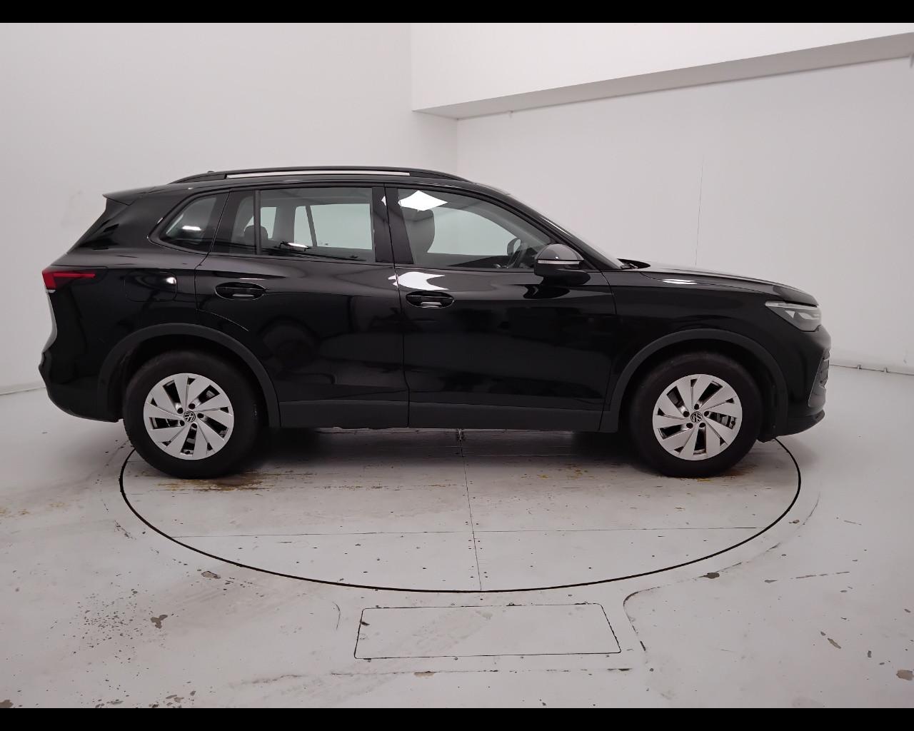 VOLKSWAGEN Tiguan III 2024 - Tiguan 2.0 tdi Life 150cv dsg