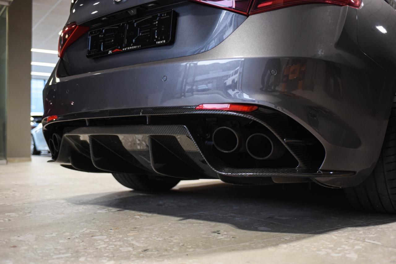 Alfa Romeo Giulia 2.9 V6 Bi-Turbo Quadrifoglio