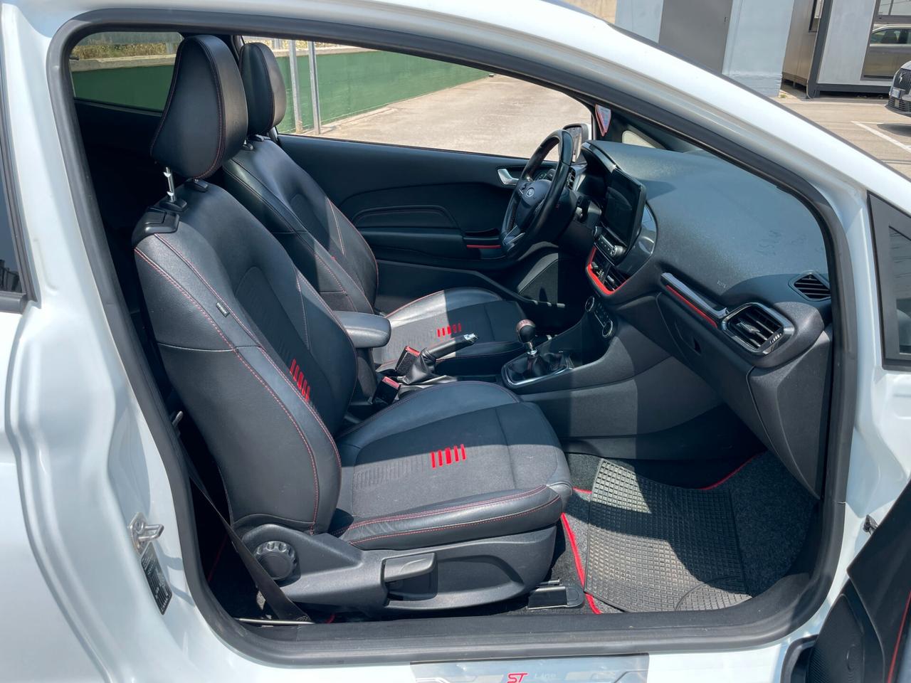 Ford Fiesta 1.5 TDCi 120 CV 3 porte ST-Line-TETTO-PELLE-NAVIGATORE