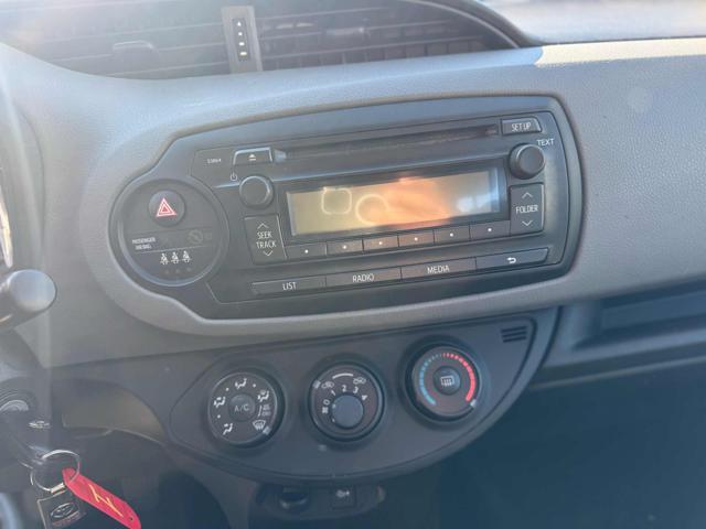 TOYOTA Yaris 1.0 5 porte Cool