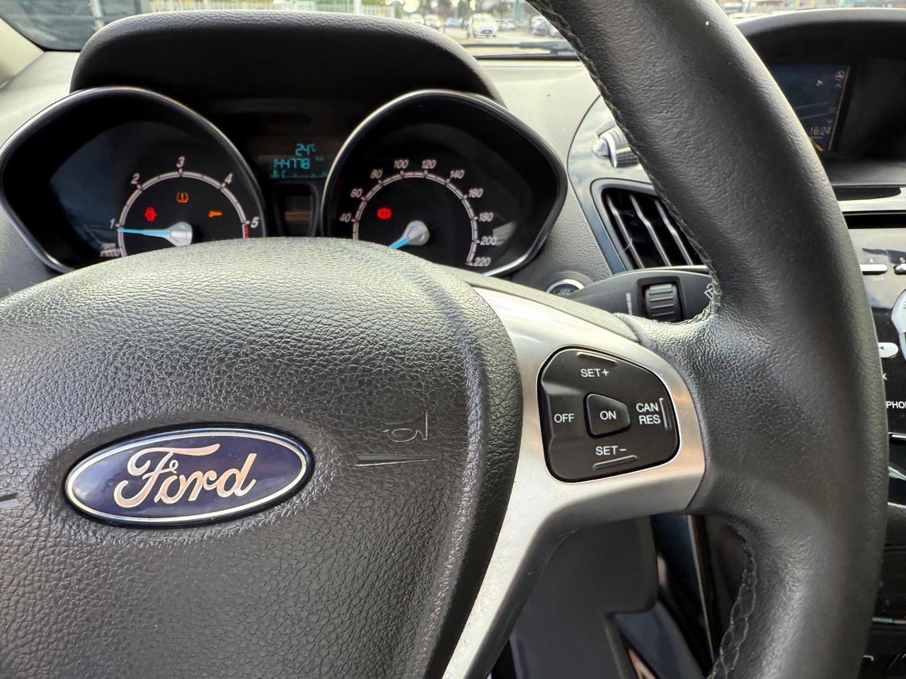 Ford B-Max 1.5 TDCi 95 CV Business Titanium