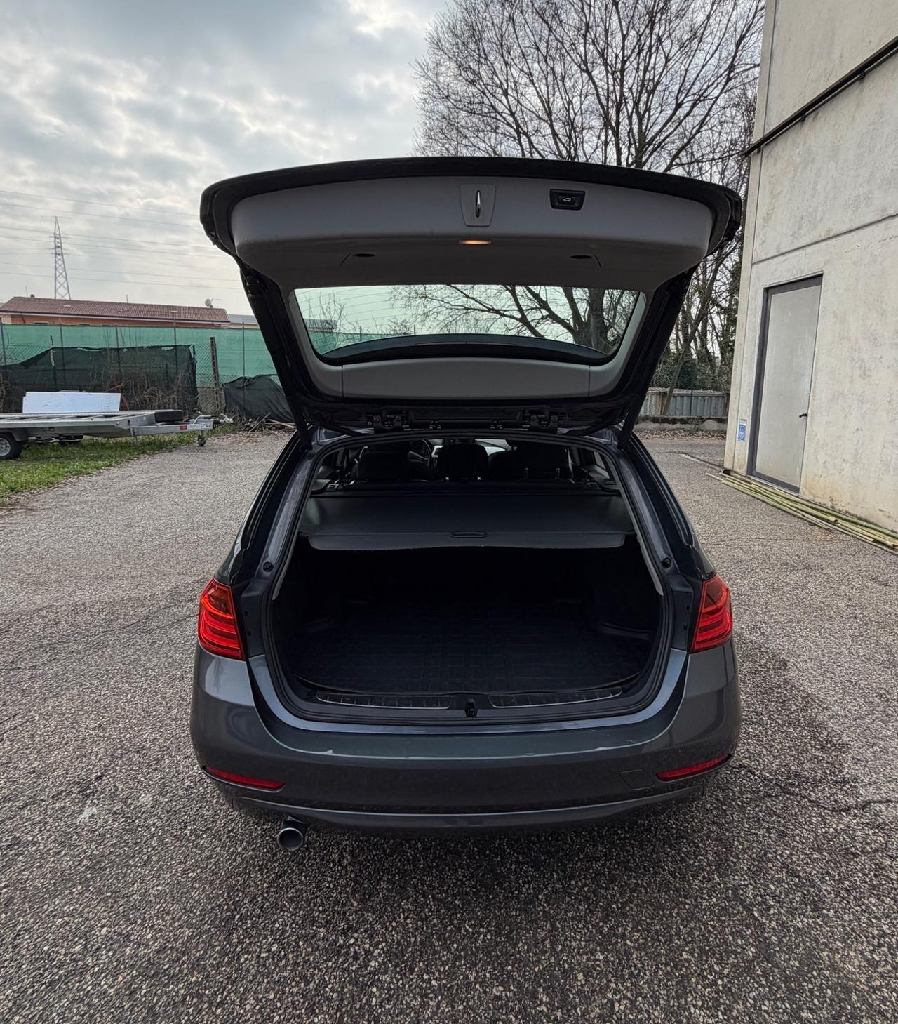 Bmw 320 320d xDrive Luxury