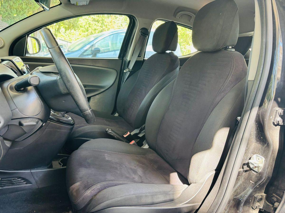 Lancia Ypsilon 1.2 70cv 5 porte Gold Neop.Ok