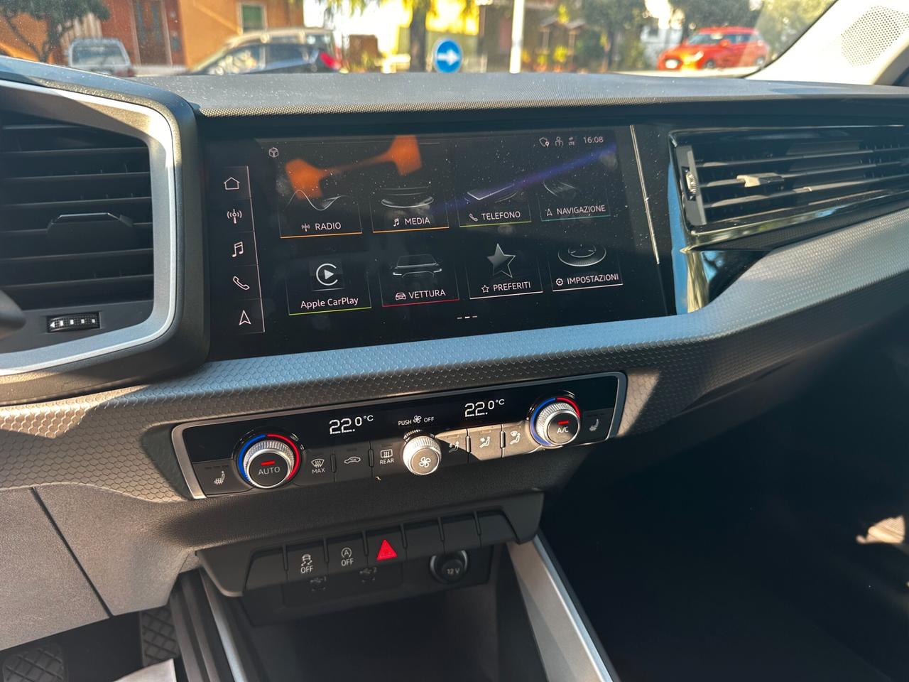 Audi A1 SPORTBACK 25 TFSI S line / PELLE